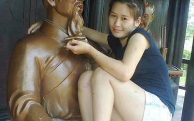 Hot girl tạo dáng vít cổ, ngồi vào lòng tượng... Nguyễn Bỉnh Khiêm