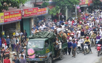 Vụ quan tài sản phụ diễu phố: Khởi tố bác sĩ và nữ hộ sinh