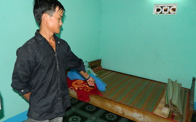 Con giết cha ngay trước bàn thờ trong ngày cúng mẹ