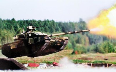 Báo Nga: Việt Nam đang cân nhắc mua siêu tăng T-90