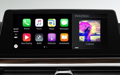 BMW 5 Series Sedan 2017 sẽ hỗ trợ tính năng CarPlay không dây