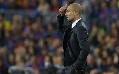 Ở Nou Camp, Pep khôn ngoan, nhưng chẳng lại với trời