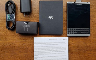 Blackberry Passport Silver giá rẻ tiếp tục tấn công thị trường Việt