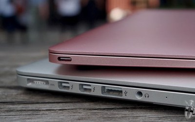 Apple lùi ngày giao hàng MacBook Pro mới