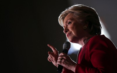 Báo Nga tố ngược bà Clinton ủng hộ Mỹ can thiệp bầu cử ở nước ngoài