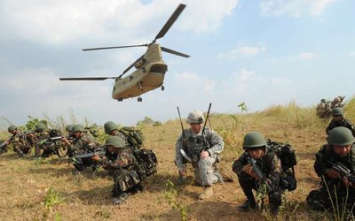 Tổng thống Philippines và 'ván cờ Trung-Mỹ'