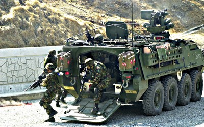 Quân đội Mỹ thử nghiệm vũ khí mới cho 'quái vật bọc thép' Stryker