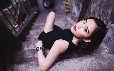 Nhan sắc ‘ăn đứt’ Hari Won của ‘bạn gái mới’Tiến Đạt