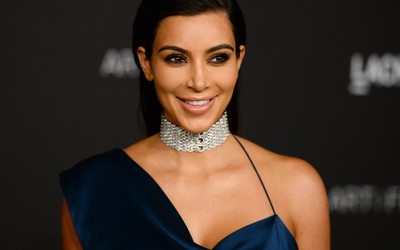 Kim Kardashian có thể mất 22,2 tỷ đồng nếu ngừng dùng mạng xã hội