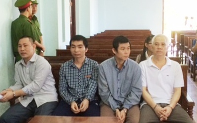 Làm giả giấy tờ tuyển dụng vào ngành công an chiếm đoạt 3 tỷ