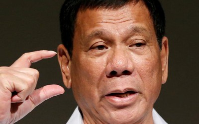 Ông Duterte nổi giận khi Mỹ từ chối bán súng cho Philippines