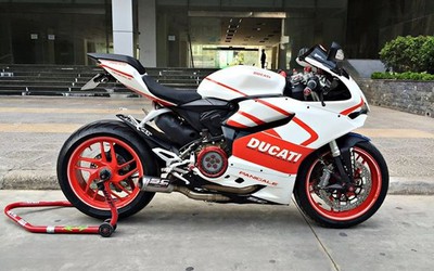 Dân chơi Hà Nội chi 140 triệu đồng độ Ducati 899 Panigale