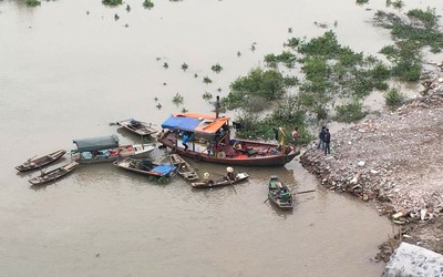 Hải Phòng: Khóa cổ xe máy, nam thanh niên nhảy cầu Bính tự tử
