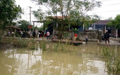 Thi thể nữ sinh bị lũ cuốn được tìm thấy sau khi thả bánh sinh nhật