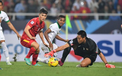 Báo Thái ưu ái Công Vinh, 'chỉnh sửa' đội hình tiêu biểu AFF Cup