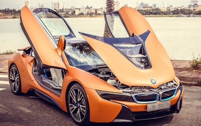 Ảnh đẹp xe thể thao 7 tỷ BMW i8 trên đường phố Việt Nam