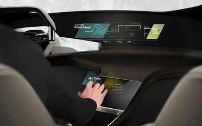 BMW sắp ra mắt công nghệ HoloActive Touch