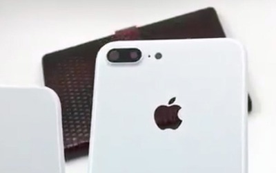 iPhone 7/7 Plus trắng bóng xuất hiện trong video mới