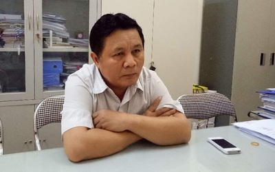 Nghi vấn cán bộ phòng Nội vụ lấy tiền làm 'công cụ' để... nâng lương