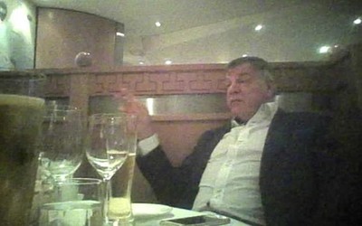 Hết Sam Allardyce, 8 HLV tại NHA bị Telegraph bóc mẽ nhận hối lộ