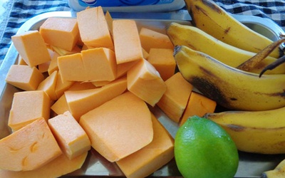 Cách làm mứt bí đỏ dẻo thơm đúng điệu ngày Tết