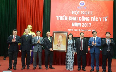 13 thành tựu, 9 hạn chế và 12 câu hỏi của Thủ tướng gửi ngành y