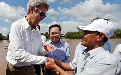 Ngoại trưởng Mỹ John Kerry và cuộc gặp đầy cảm xúc ở Cà Mau