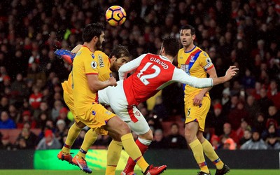 Hạ Crystal Palace, Arsenal vươn lên vị trí thứ 3