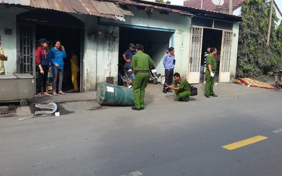 Thùng phuy phát nổ, 1 người đàn ông văng xa tử vong tại chỗ