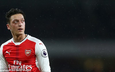 Ozil ra điều kiện với Arsenal để ở lại