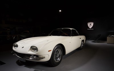 Lamborghini 350 GT tham dự triển lãm xe cổ quốc tế