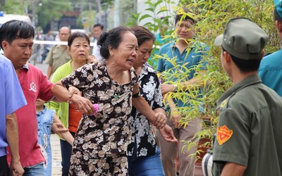 Vụ cháy cả gia đình tử vong: Đau xót người mẹ vẫn ôm con trong lòng