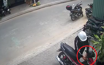 Clip: Trộm dùng vam phá khóa 'cuỗm' xe trong vòng chưa đầy 5 giây