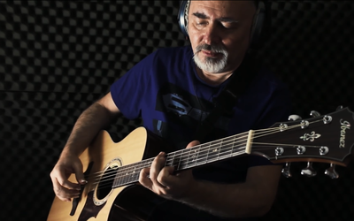 'Huyền thoại guitar' người Nga bất ngờ cover ca khúc Nơi này có anh
