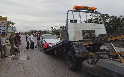 Bé 3 tuổi tử vong, mẹ và con gái nguy kịch sau cú tông mạnh của ô tô