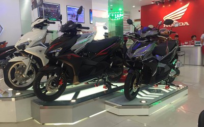 Honda Air Blade 2016 khan hàng, loạn giá bán