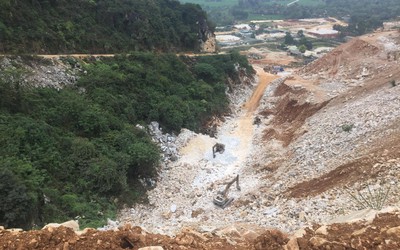 Nghệ An: 'Chảy máu' tài nguyên khi đất khoáng sản thành... bãi thải