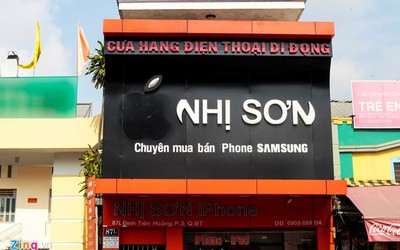 Nhiều cửa hàng hạ logo Apple, tạm dừng kinh doanh iPhone