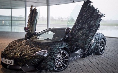 Ngắm McLaren 570GT khoác 'bộ cánh' siêu độc bằng 10.000 sợi carbon