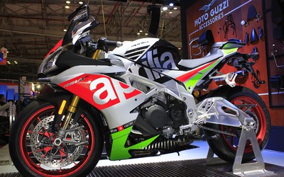 ‘Chiến mã’ Aprilia RSV4 RF hàng hiếm xuất hiện tại Việt Nam