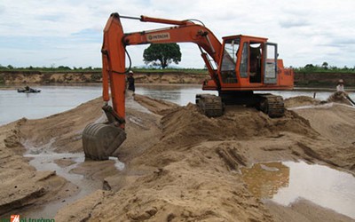 ĐB Dương Trung Quốc: Để cát tặc hoành hành cứ cách chức chủ tịch xã