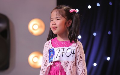 Cô bé khiếm thị hát về mẹ gây xúc động tại Vietnam Idol Kids