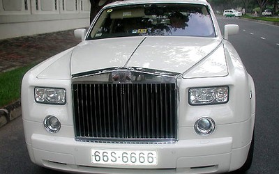 Ngắm dàn xe siêu sang Rolls-Royce mang biển tứ quý 'siêu khủng'