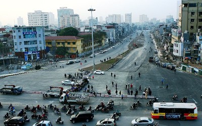 HN làm đường ‘đắt nhất hành tinh’: Có việc móc nối, 'thổi' giá đất?