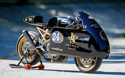 'Chết mê' Ducati Monster bản độ Mèo săn chuột