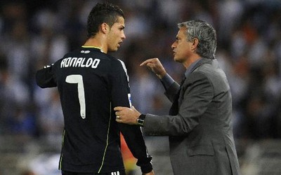 Còn Mourinho, Ronaldo đừng mong về Old Trafford!