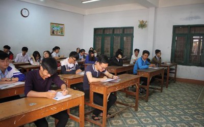 Đề thi tổ hợp Khoa học tự nhiên Vật lý - Hóa học - Sinh học mã 215