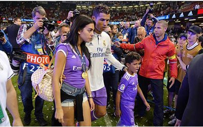 Ronaldo sẽ đưa người yêu mới sang Việt Nam du lịch?