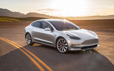 Người đầu tiên sở hữu Tesla Model 3 là ai?