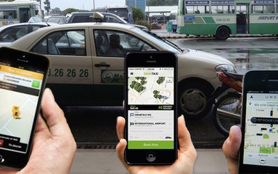 Hà Nội cấm dịch vụ đi chung xe của Grab, Uber: Trách nhiệm của ai?